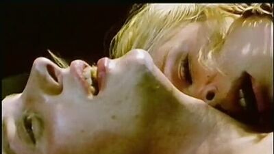 Изнасиловала парня