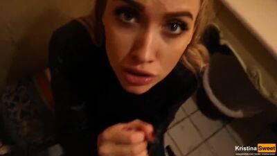 Публичный Минет! Он Кончил Мне В Рот В Туалете В Ресторане !!! - Pornhub.com