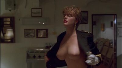 Эрика Элениак - В осаде / Erika Eleniak - Under Siege ( 1992 )