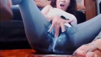 Азиатка кончает белым кремом прямо через штаны и ест свои сливки ???? [grool creamy pussy smegma juice dripping | порно потекла ]