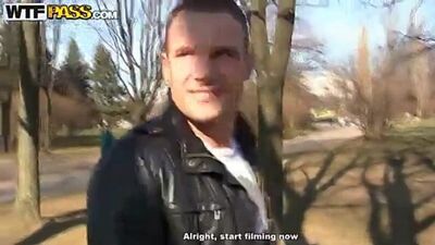 Трахнули в туалете за деньги