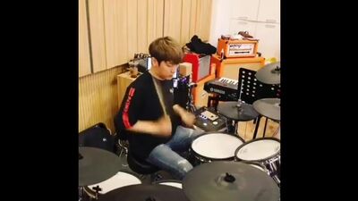 [Разное] 190618 Минхван из группы FTISLAND ответил на вызов Доуна.