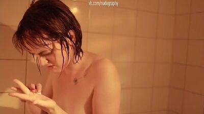 Голая Кэйден Роуз (Kayden Rose) в душе в фильме "Танатоморфоз" (Thanatomorphose, 2012)