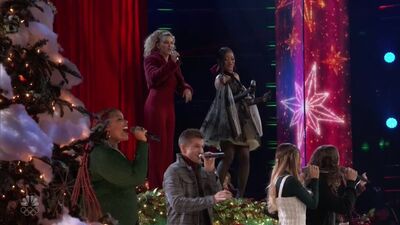 Tori Kelli & Keke Palmer - Christmas (Baby Please Come Home) ( Live @ The Voice )