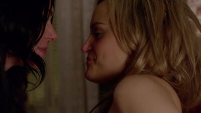 Taylor Schilling Nude - Orange is the New Black (2014) / Season 2 / Episode 10 (s02e10)
