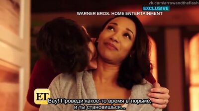 Удалённая сцена из 4 сезона "Флэша": Барри и Айрис [русские субтитры]
