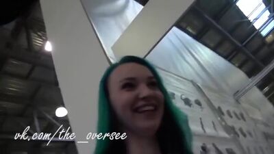 Очень короткой белое платье в обтяжку (Oversee - Подглядывание за девушками)