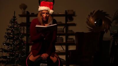 27 Русские Порно актрисы Kitana Lure, Ally Breelsen и Nikki читают сказку сидя Секси Клип Эротика Фильмы Секс