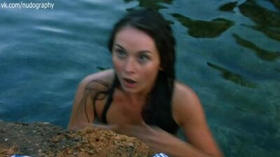 Искупалась топлес - Екатерина Олькина голая в сериале "Столица греха" (Успех любой ценой, 2010, Ольга Субботина) - Серия 1