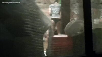 Подсмотрел через окно за обнаженной соседкой (зрелая русская милф, тетя, домашнее порно, скрытая, milf, mature, aut)