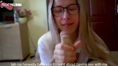 Принимает член на любительсклм видео