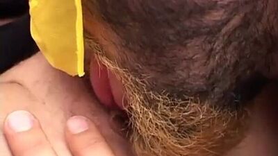 Девушка в маске трахается на камеру