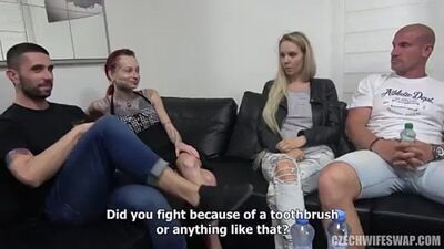 Чешка с длинными ногами