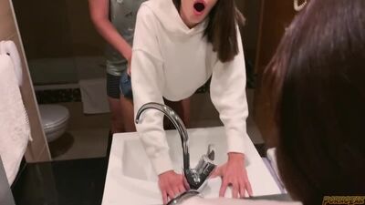 В туалете отодрали фиа мурр