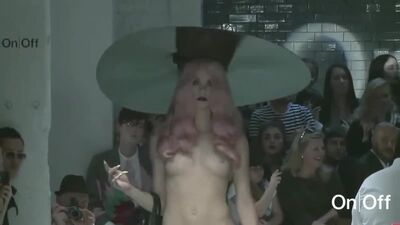 Голые модели с показа мод.Русское, Знаменитости, Новое, Домашнее, Анал, Бдсм,Сиськи,Оргазм, Зрелые, Мамки, Кончают