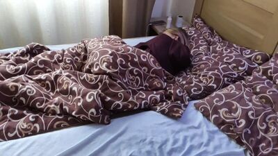 Разбудил сводную сестру и нежно присунул [All Sex, Creampie, Подростки, Порно, Спящие]