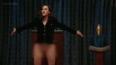 Rachel Brosnahan - Yearly Departed (2020) HD 1080p Nude? Sexy! Watch Online / Рэйчел Броснахэн