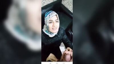 Turbanli sakso cekiyor tassaklarini yaliyor arabic blowjob