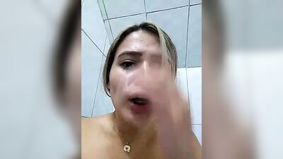 Sara squirts at the bus stop