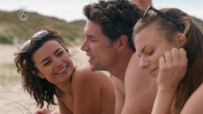 Tamara Brinkman, Charlie Dagelet Nude - Zomer In Zeeland s01e05 (NL 2018) 720p HDTV
