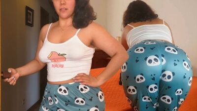 Неспроста мамаша в спальню пришла