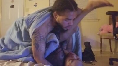 Потрахаемся!?-пока никто не видит...