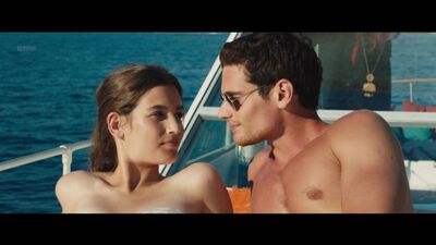 Lou Chauvain Nude, Alma Jodorowsky (nn) - Juillet Aout (FR 2016) 1080p / Лу Шовен, Альма Ходоровски - Июль-август