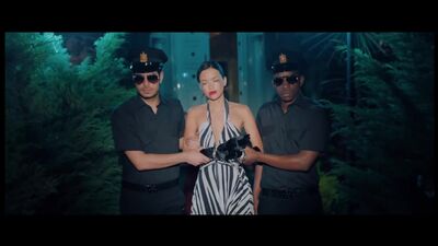 Taha Özer - Kan Kırmızı