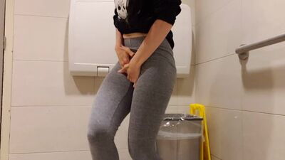 Писающие девушки реально прекрасны