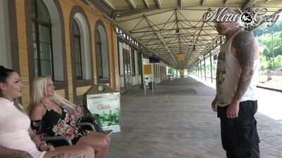 Самый простой и эффективный подход к двум милфочкам