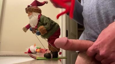 Дрочка рождественскими игрушками