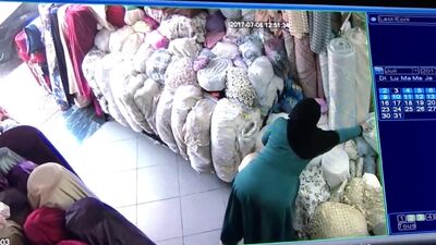 Muslim burqa big ass hijabi stealing from market arab Indian pakistani