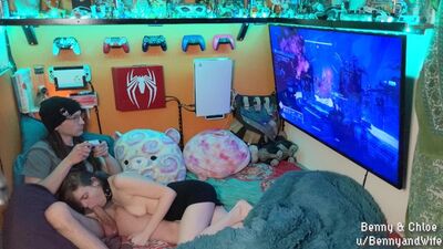 Отвлекает меня от просмотра ТВ