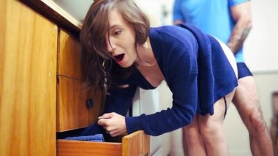 Беда с этой мамкой. Опять застряла