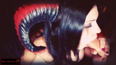 Дикий трах в её горлышко