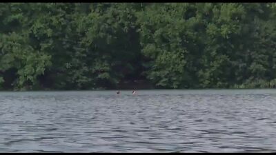 Девка в озере купалась и как обычно нашла [домашнее и частное порно, любительский секс] [720p]