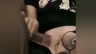 Bokep Indonesia Cewek Jilbab Ngemut Kontol - XNXX.COM(1).mp4