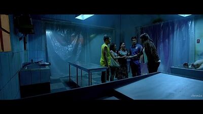 Парень трахает в морге труп молодой девушки.