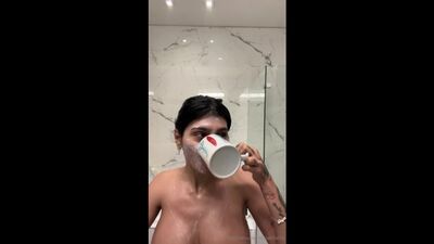 Mia Khalifa nude in shower ass naked pornstar turkish girls tits сиськи домашнее азиатки турчанка türk kadın çıplak fahişele