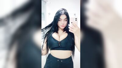 Alluring Karniello Shows Cleavage in Erotic Black Bra OnlyFans