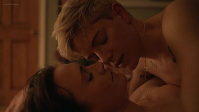 Mae Martin, Charlotte Ritchie, etc Nude - Feel Good s02e02-06 (2021) HD 1080p / Мэй Мартин, Шарлотта Ричи - Как же хорошо...