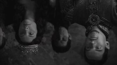 Голая Natalie Dormer