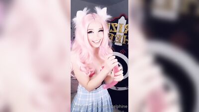 Голая Belle Delphine