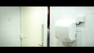 Голая Karen Gillan