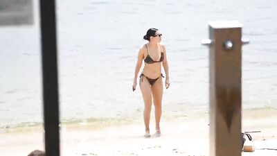 Голая Charli Xcx