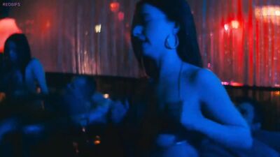 Голая Mikey Madison