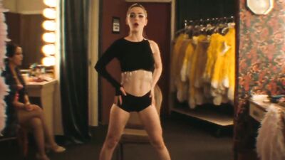 Голая Kiernan Shipka