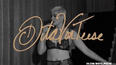 Stefania Ferrario - Black Lingerie Thong G-Srting Garter Belt Blonde sexy hot tits ass Onlyfans Patreon блондинка секси бурлеск