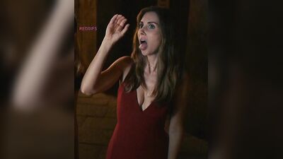 Голая Alison Brie