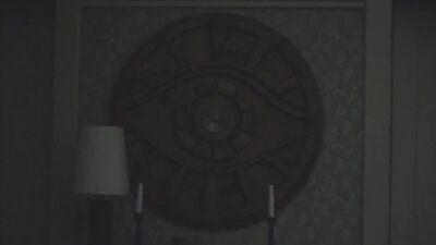 Голая Michelle Monaghan, Emma Greenwell